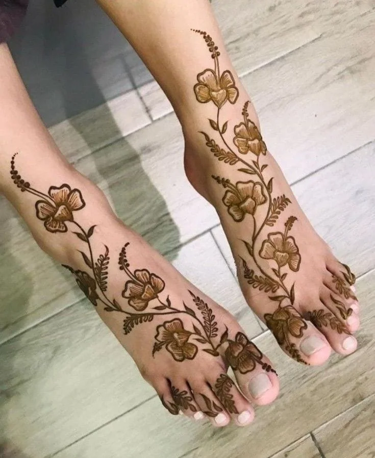 Feet Henna — real henna design photo 7