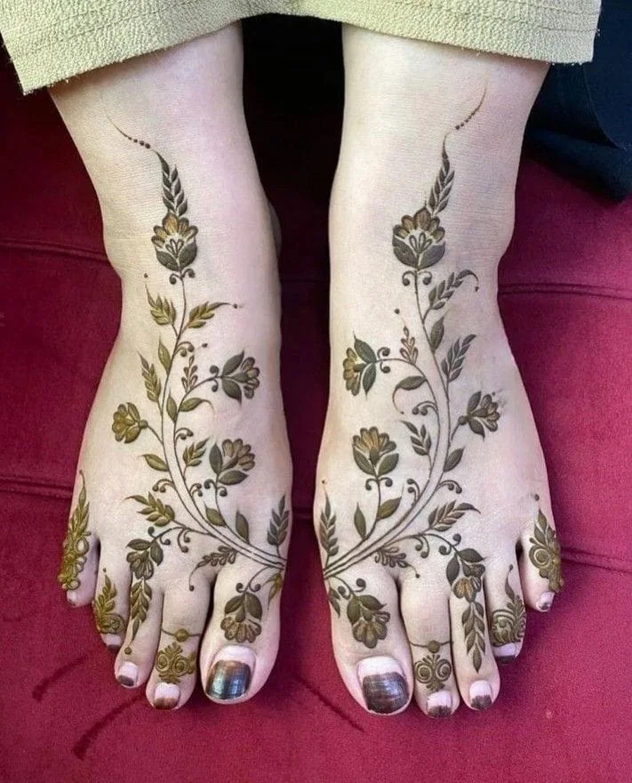 Feet Henna — real henna design photo 9