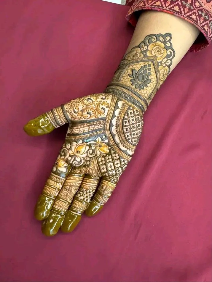 Indian Mehndi — real henna design photo 2
