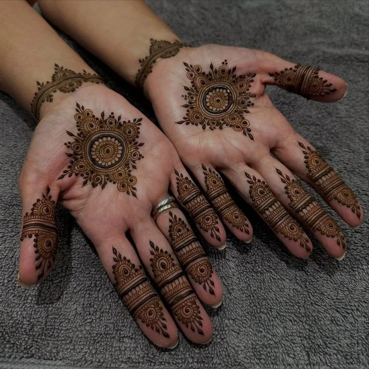 Mandala Henna — real henna design photo 3