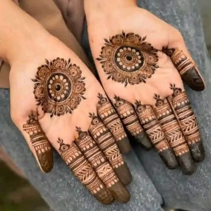 Mandala Henna — real henna design photo 6