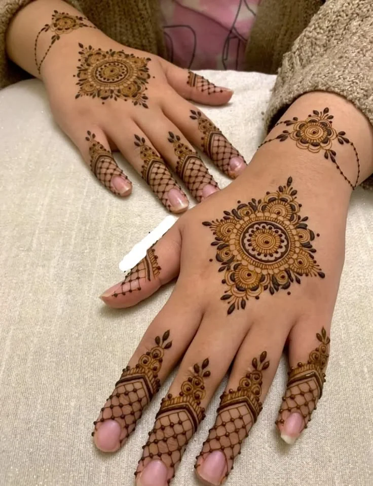 Mandala Henna — real henna design photo 7