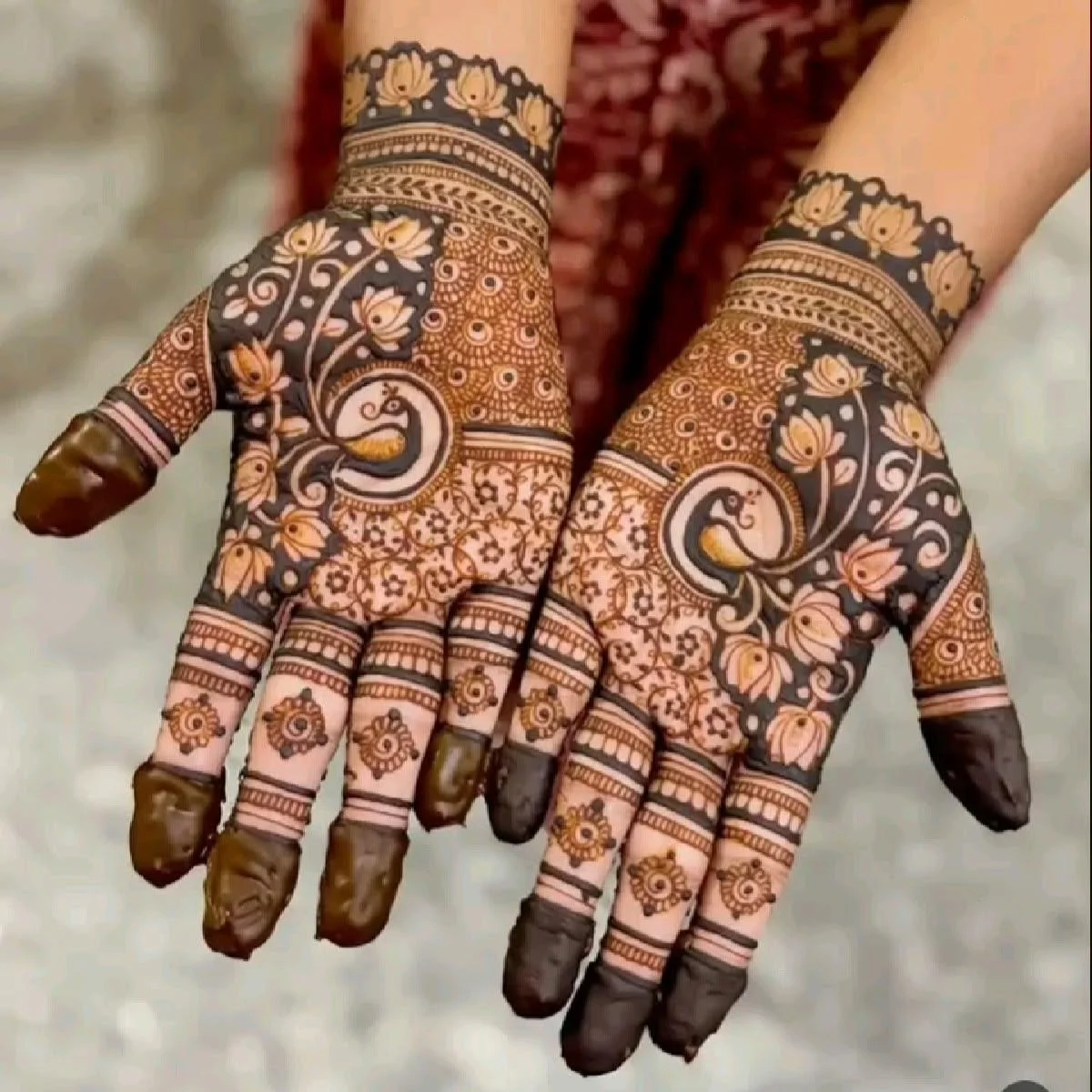 Peacock mehndi photograph 7