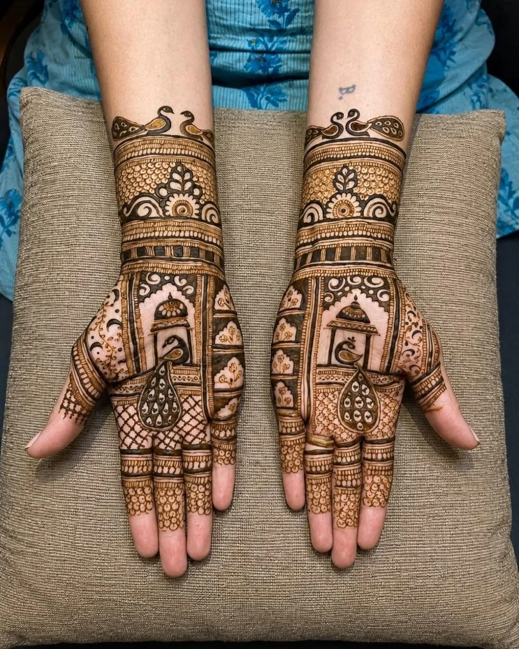 Peacock mehndi photograph 10